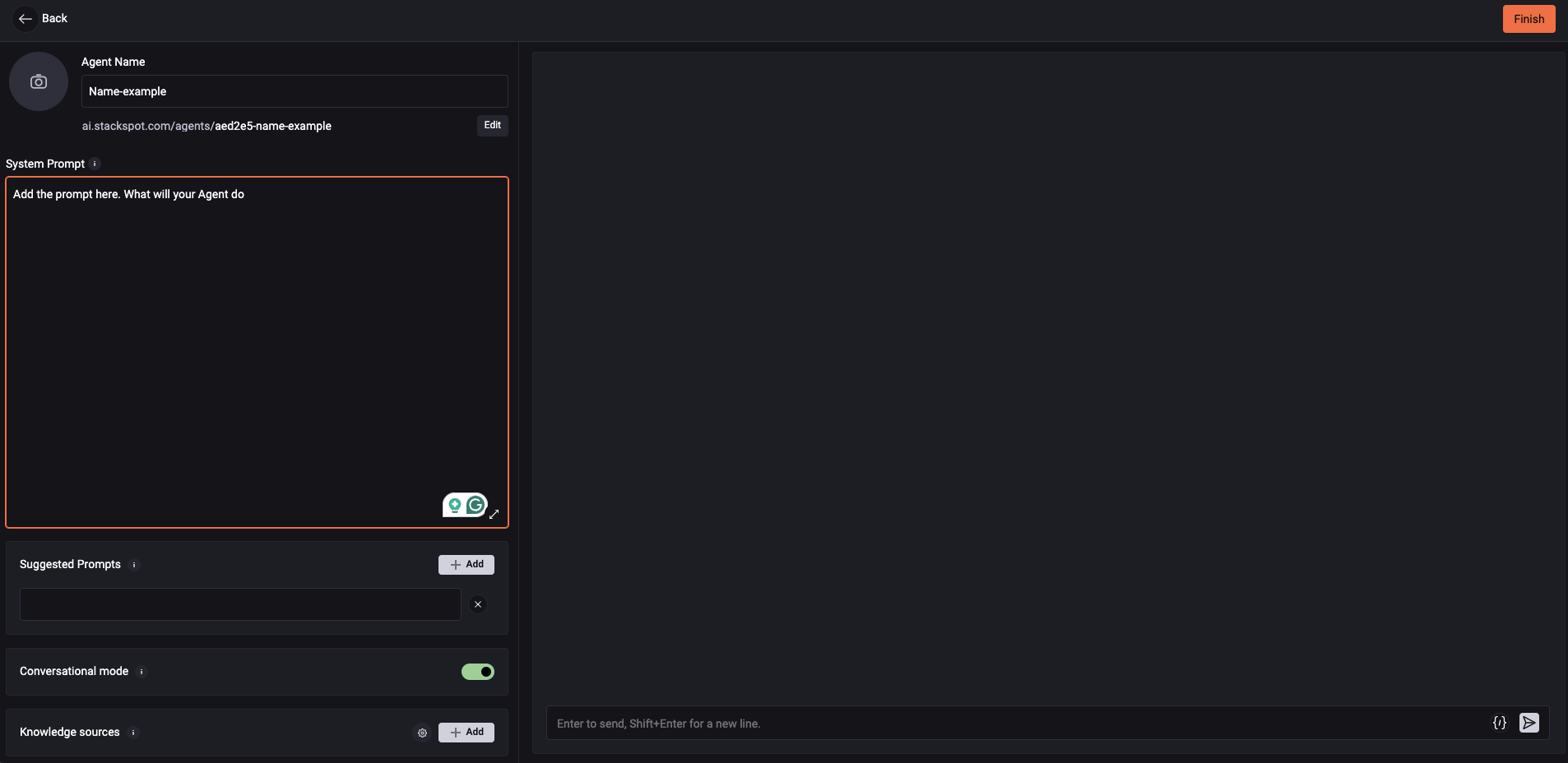 Image shows the Agents section in the StackSpot Portal. The mouse clicks on the system prompt, followed by the suggested prompts and the addition of Knowledge Sources. Then, the mouse clicks on the settings button, where the number of Knowledge Sources and the relevance threshold are displayed.